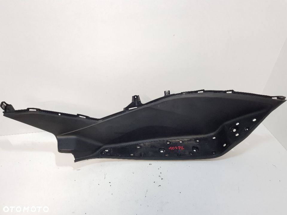 Honda PCX 125 Podest Podłoga Prawa Klapki Komplet - 1