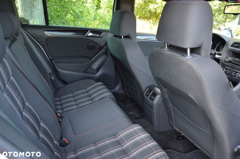 Volkswagen Golf 2.0 TSI GTI - 16