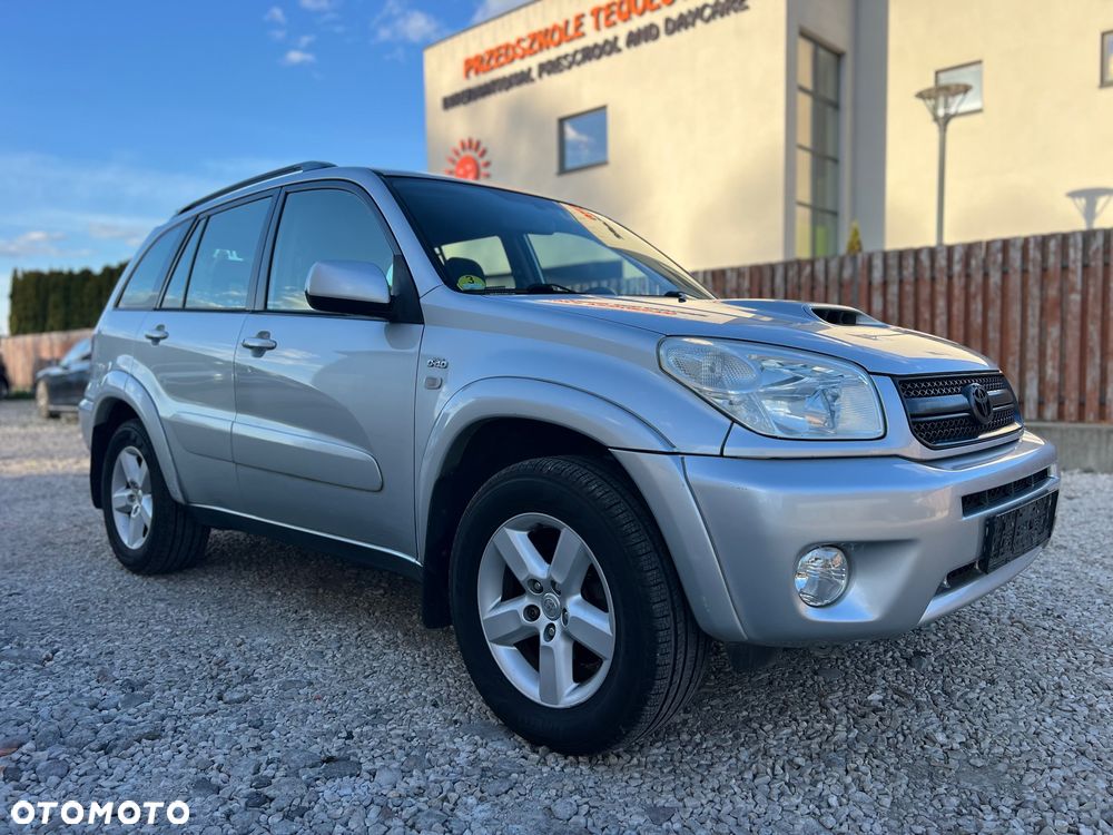 Toyota RAV4 D-4D 4x4 - 5
