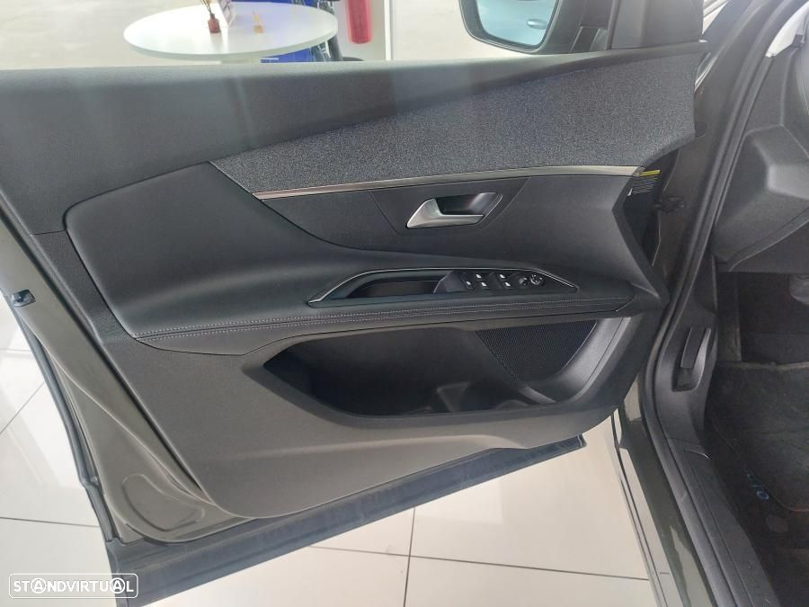 Peugeot 5008 1.5 BlueHDi Allure EAT8 - 35