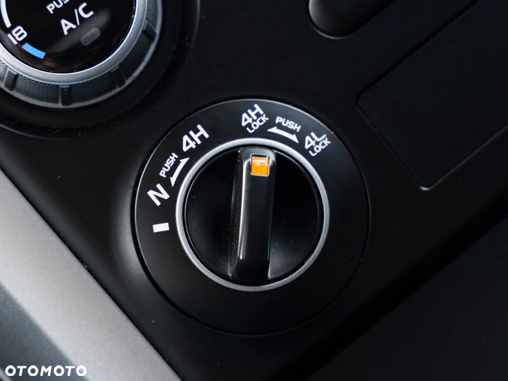 Suzuki Grand Vitara 2.0 Comfort Limited - 27