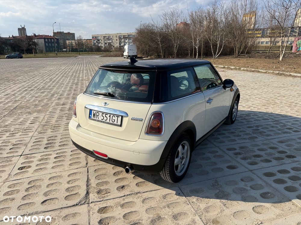 MINI Cooper Standard - 3