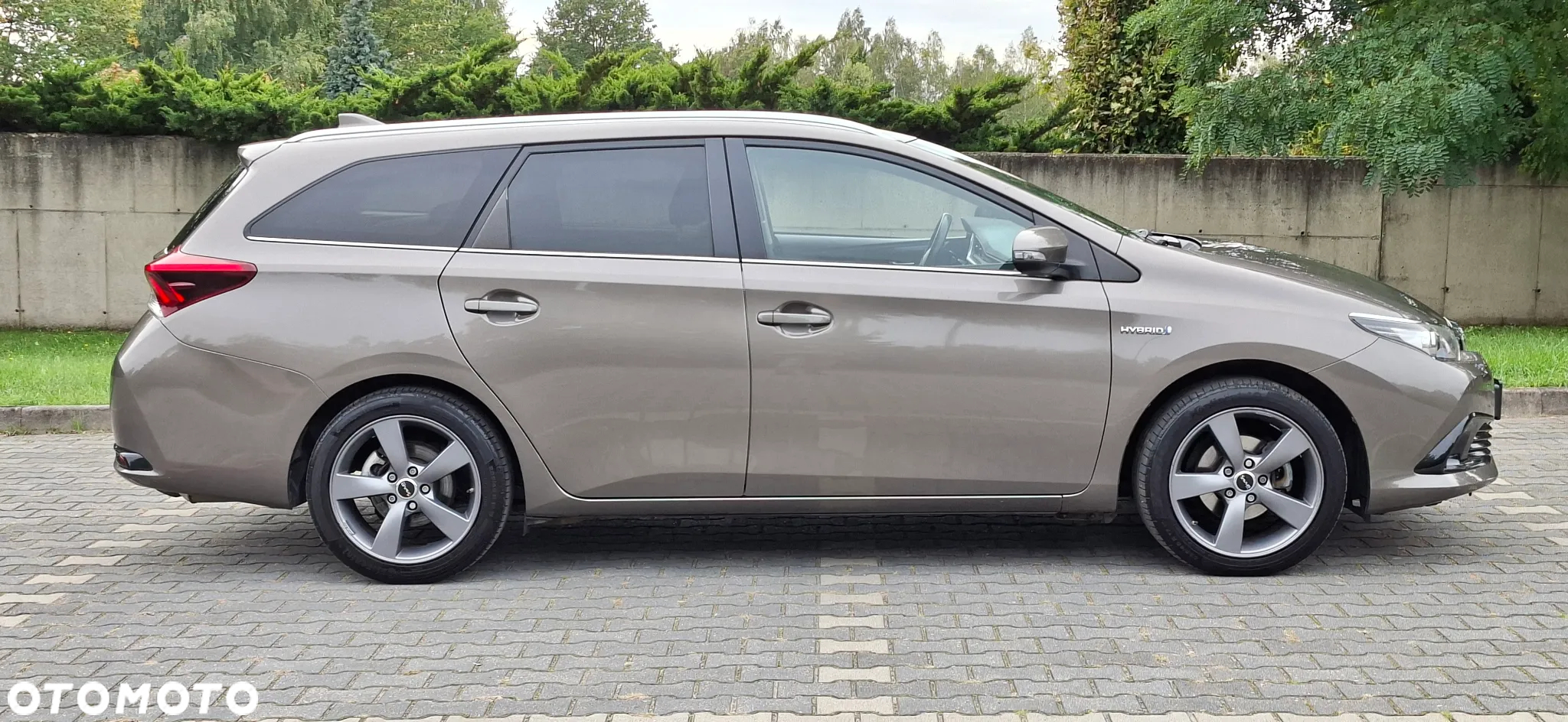 Toyota Auris 1.8 VVT-i Hybrid Automatik Touring Sports Executive - 14