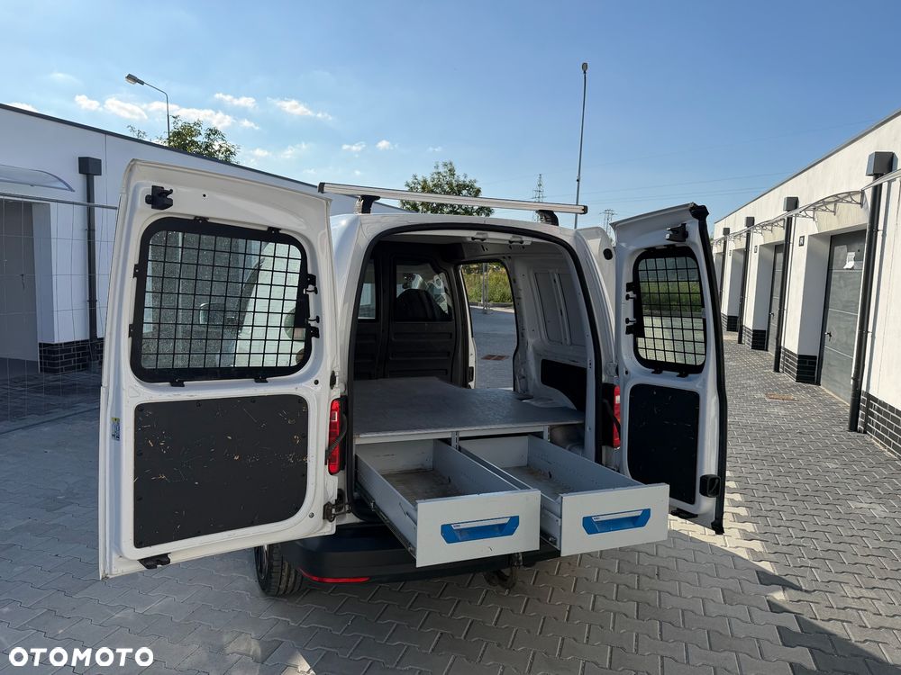Volkswagen Caddy Comfortline DSG - 3