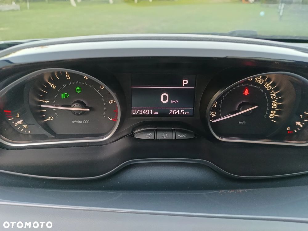 Peugeot 208 120 VTI Automatik Allure - 22