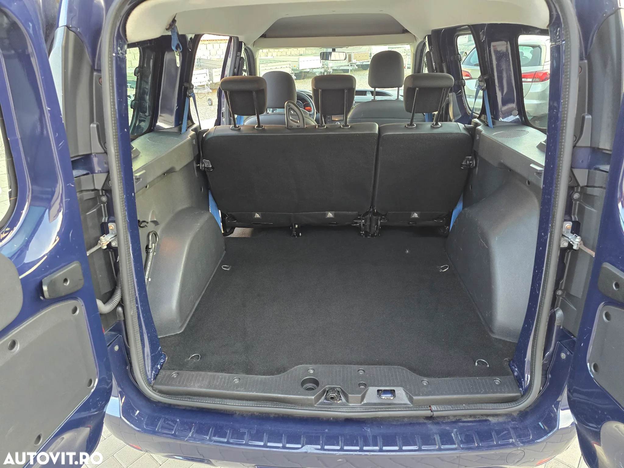 Dacia Dokker dCi 90 Laureate - 11