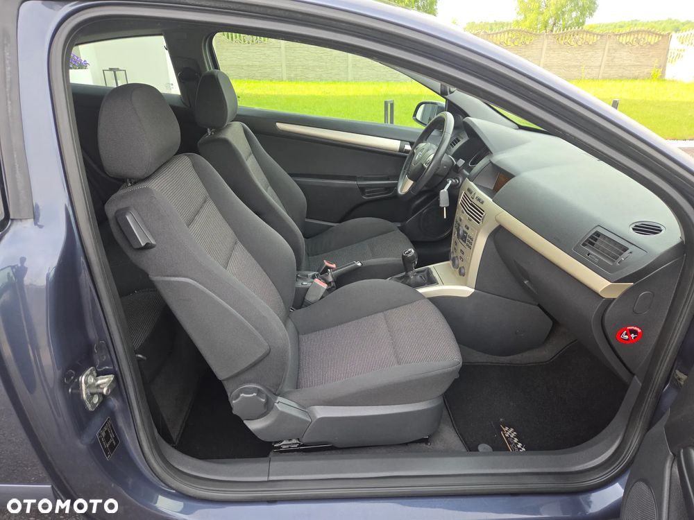 Opel Astra 1.8 Sport - 28