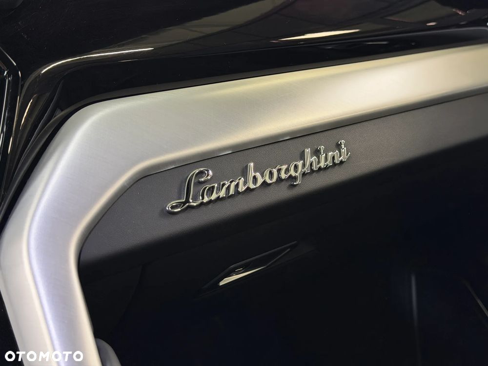 Lamborghini Urus - 37