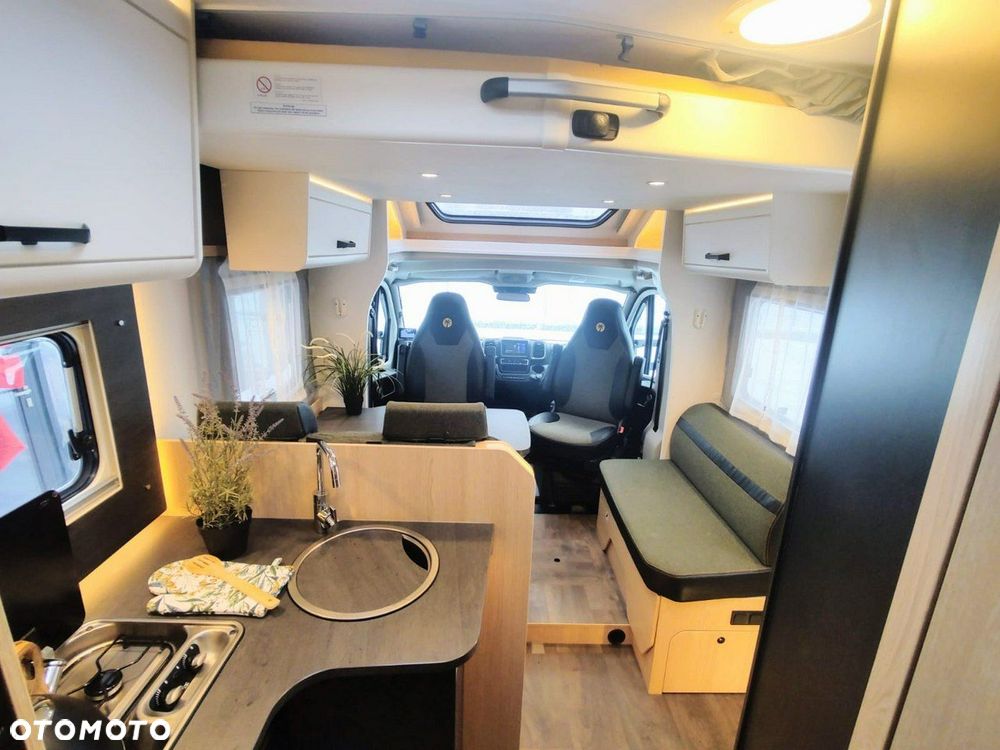 Sunlight T 67 - 5 osobowy, z przejściem po opuszczeniu łóżka - 18