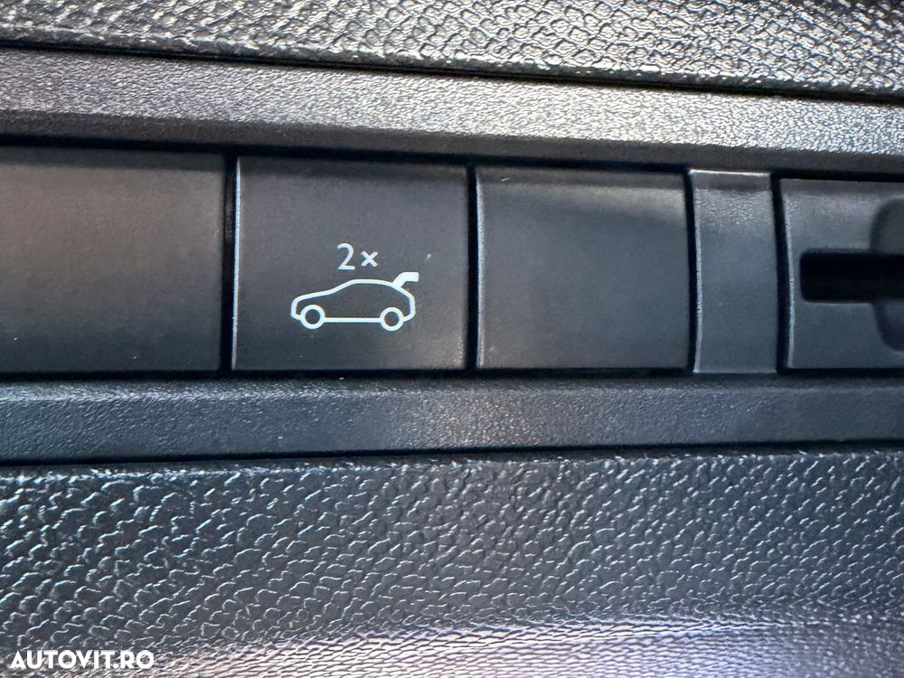 Peugeot 3008 PureTech 130 Stop & Start GPF Allure Pack - 27