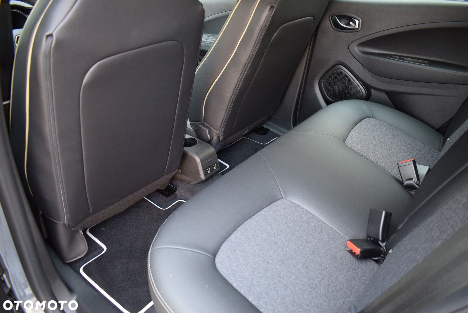 Renault Zoe R135 Z.E 50 Iconic - 30