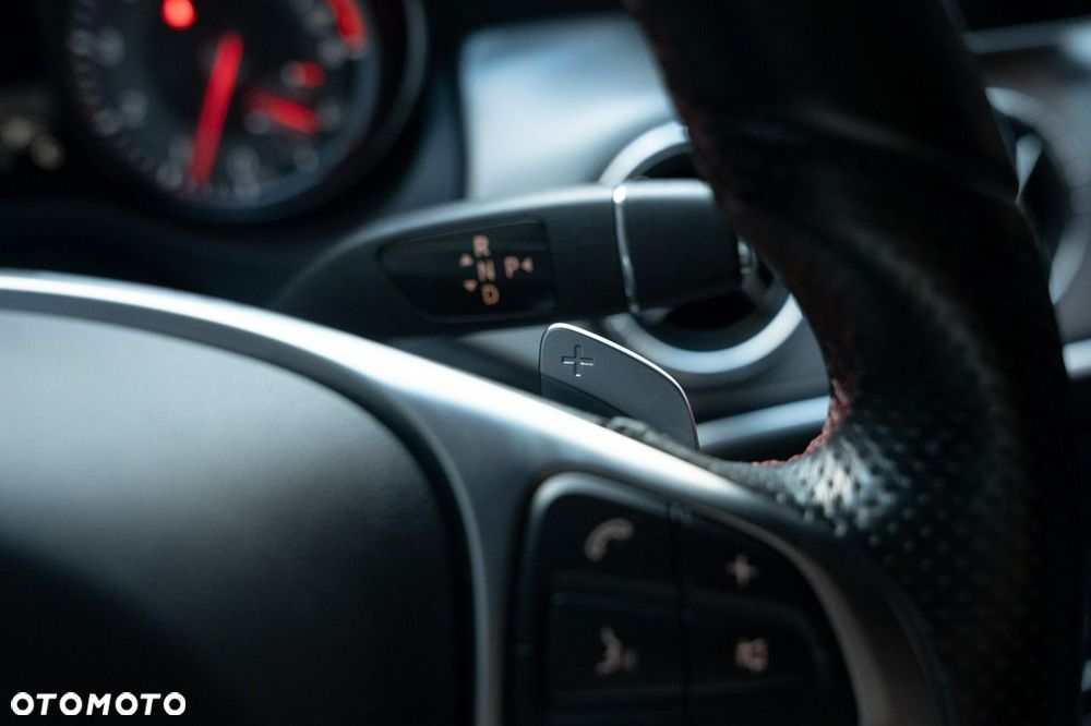 Mercedes-Benz CLA 200 7G-DCT AMG Line - 26