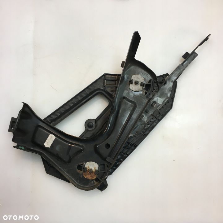 ŚLIZG LAMPY LEWY PRZÓD SKODA OCTAVIA II 1Z0941339 - 1