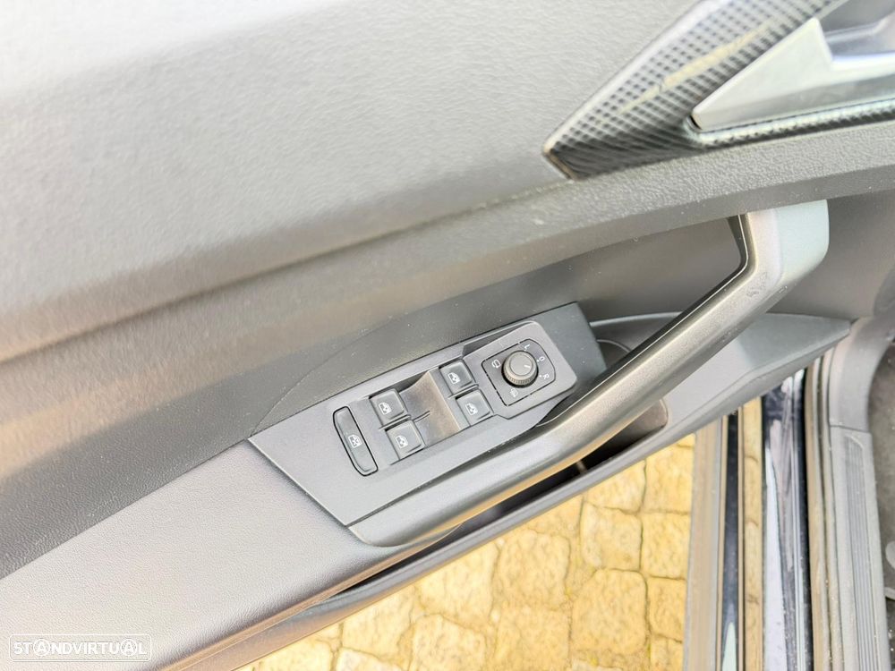 VW T-Cross 1.0 TSI Life - 12