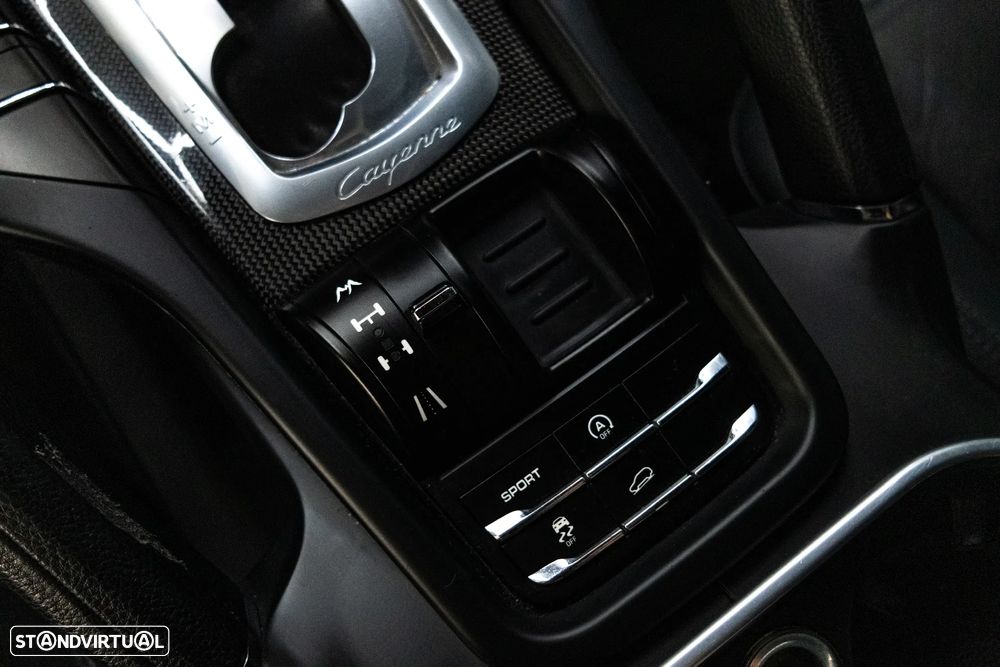 Porsche Cayenne Diesel Platinum Edition - 28