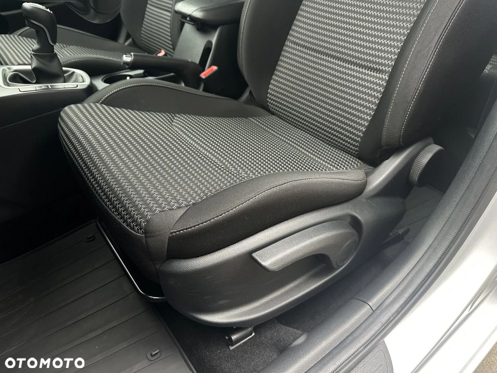 Kia Ceed 1.5 T-GDI M - 12