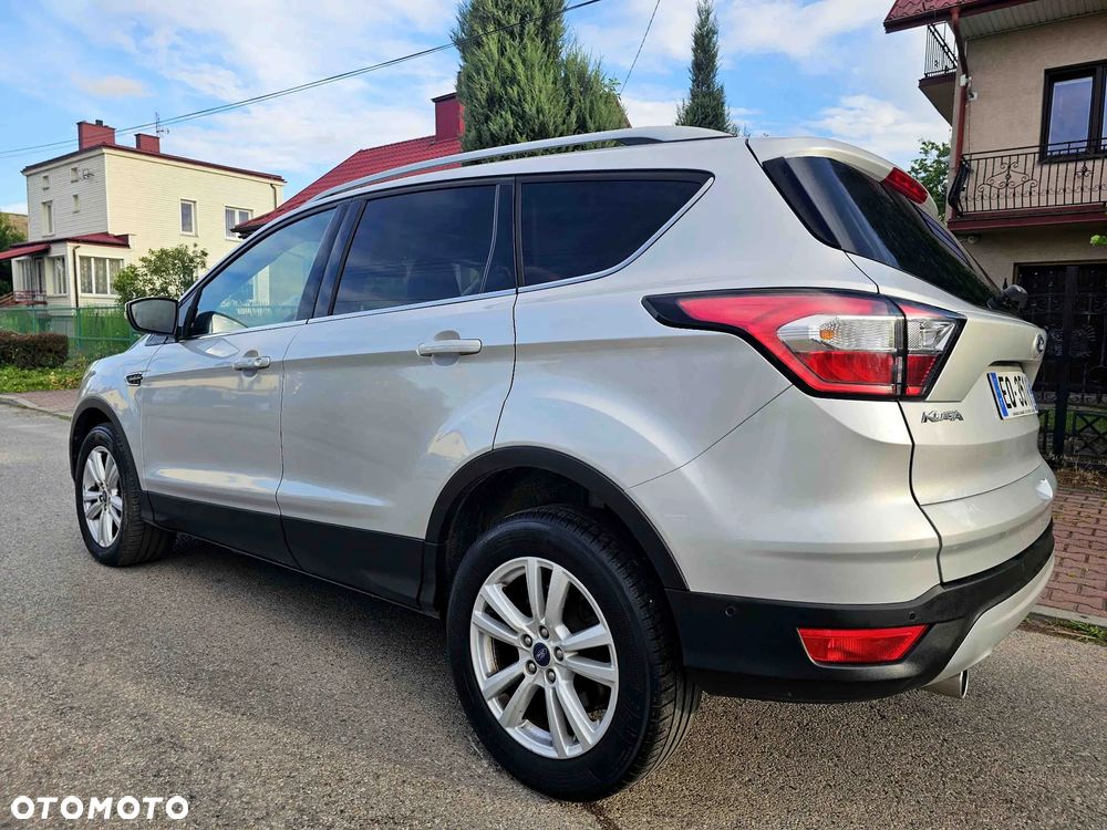 Ford Kuga 2.0 TDCi 2x4 Titanium - 10