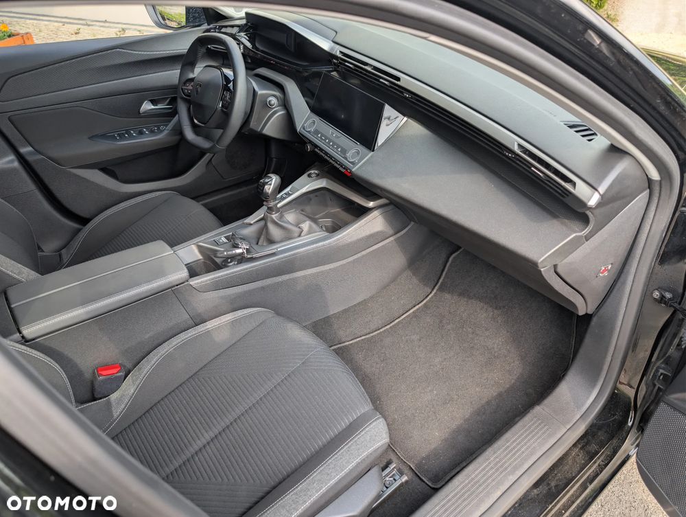 Peugeot 308 1.2 PureTech Active Pack S&S - 17