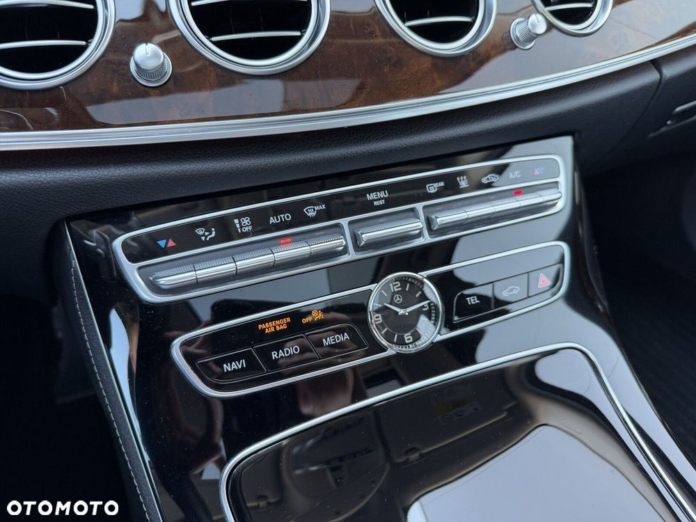 Mercedes-Benz Klasa E 220 d Exclusive - 29