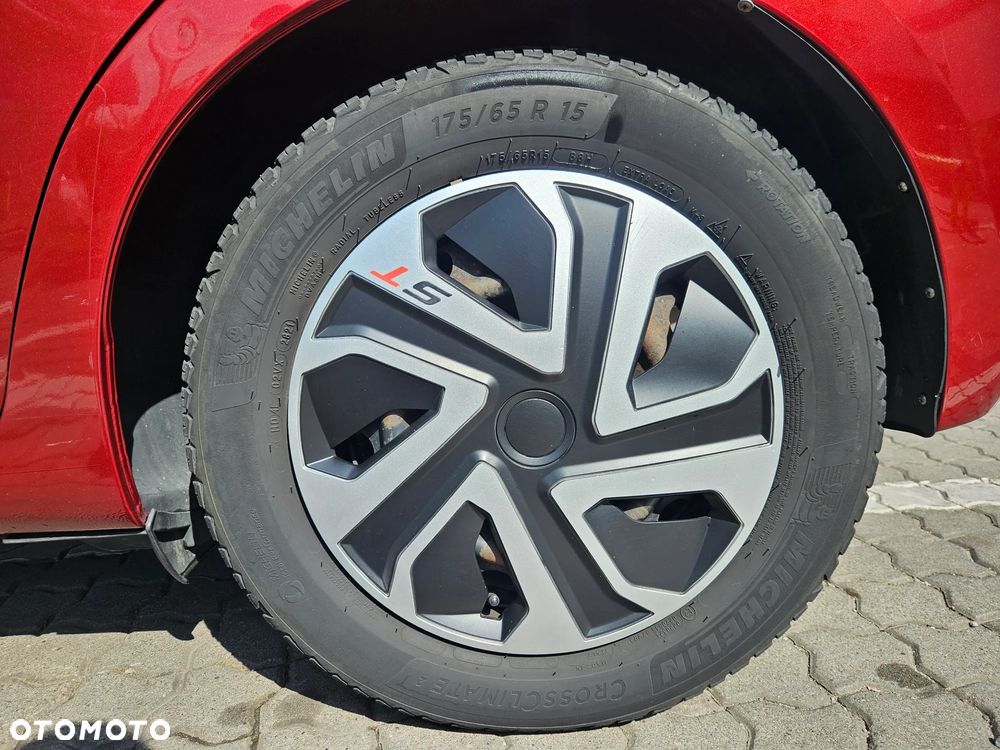Toyota Yaris - 12