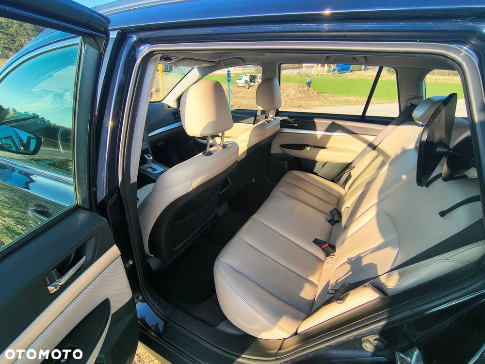 Subaru Outback - 19