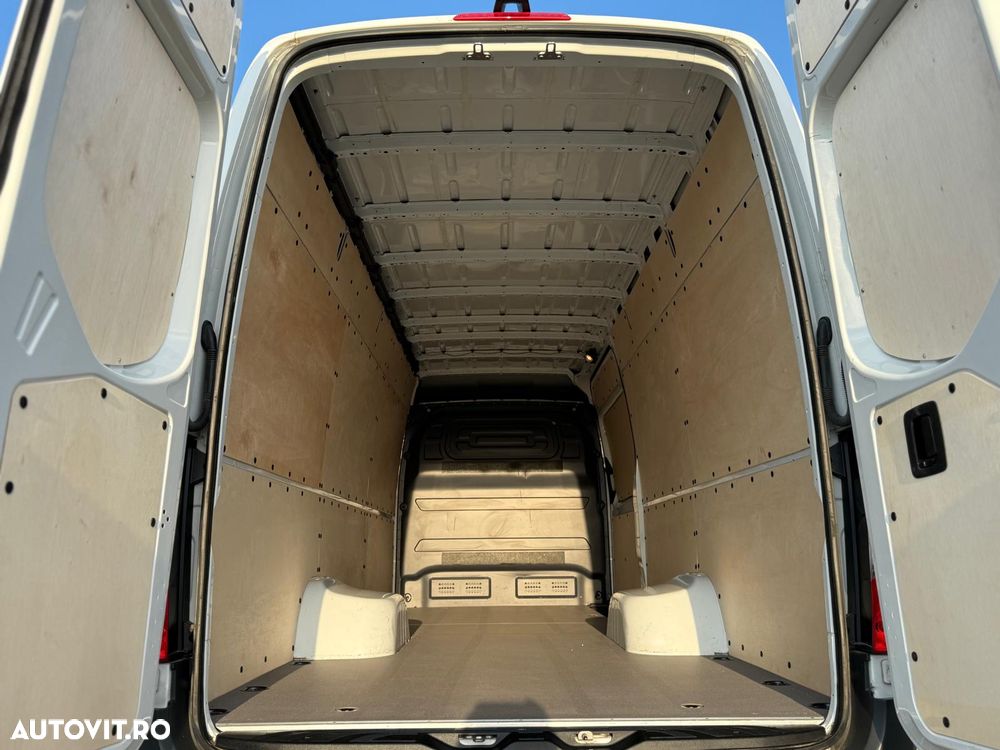 Mercedes-Benz Sprinter - 18