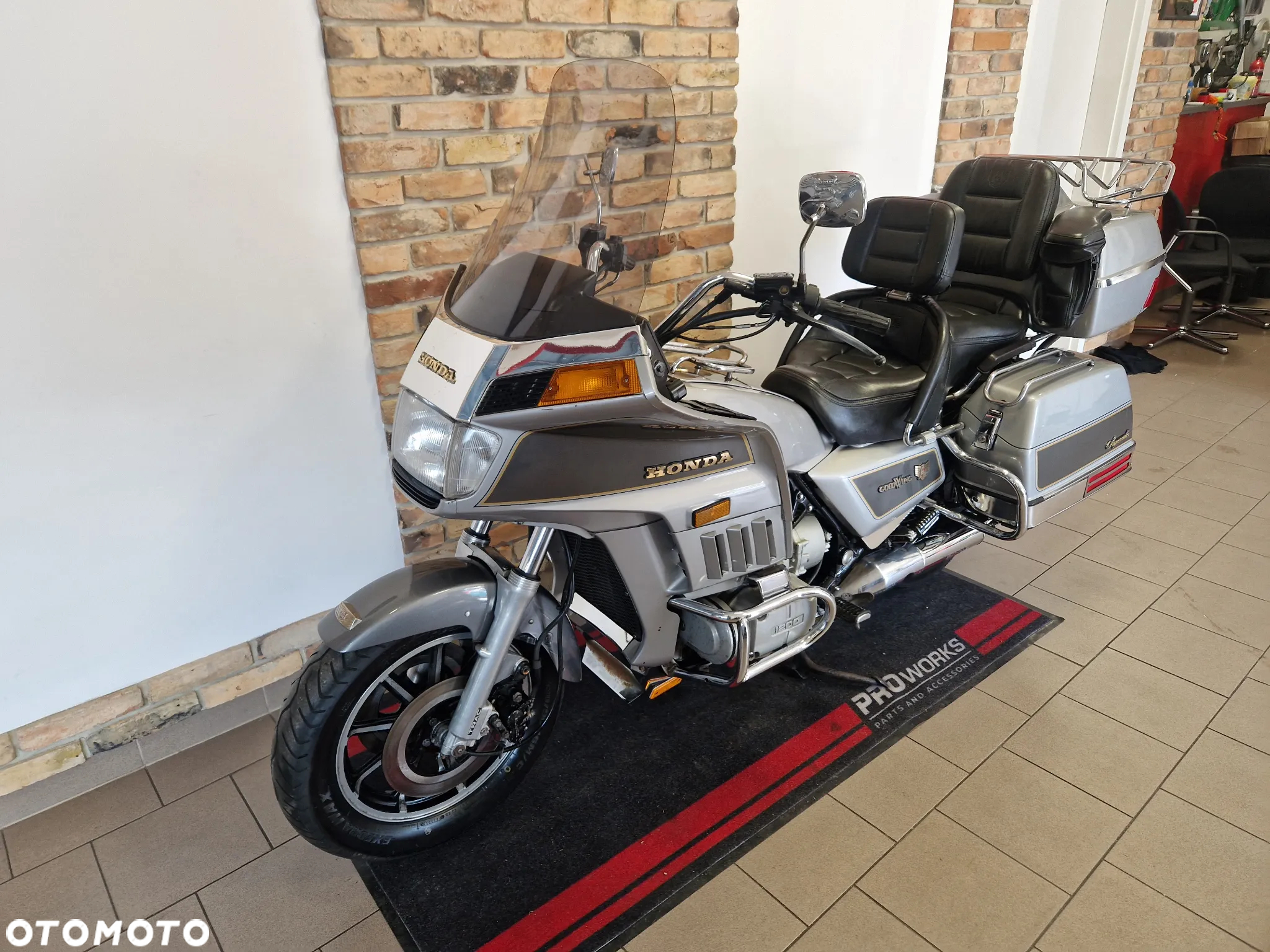 Honda GL - 6