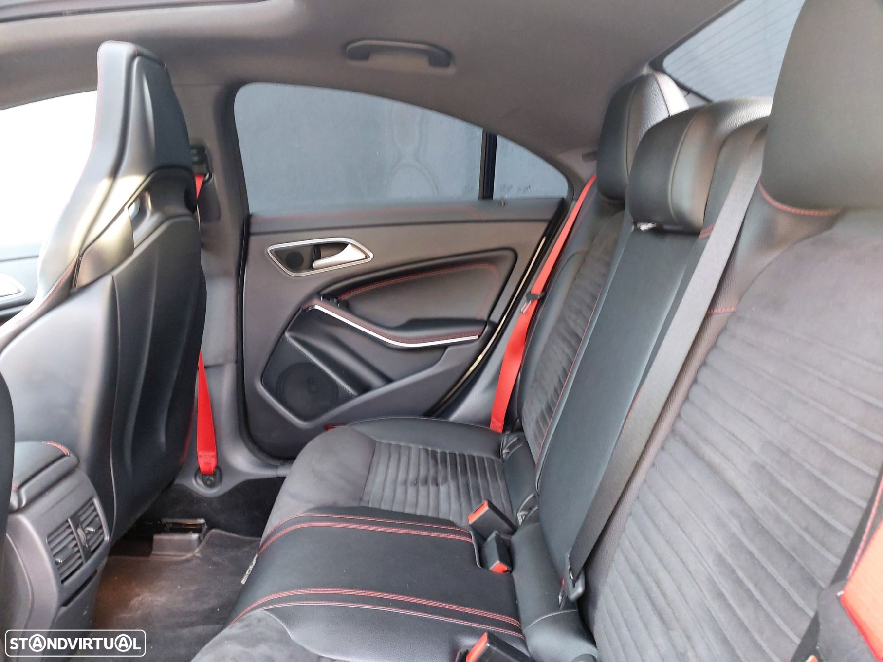 Mercedes-Benz CLA 45 AMG 4-Matic - 14