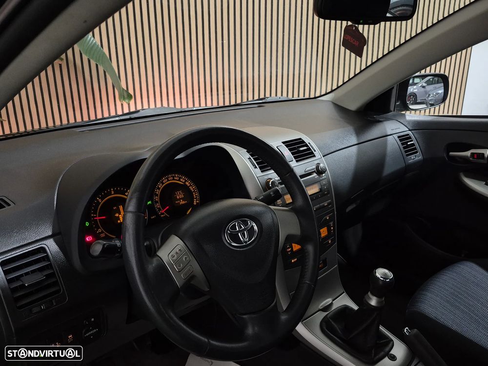 Toyota Corolla 1.4 D-4D Sol - 20