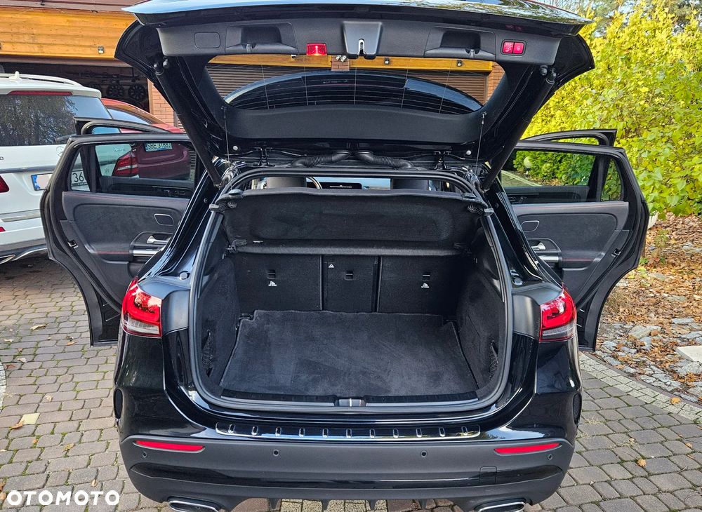 Mercedes-Benz GLA 250 4-Matic AMG Line - 18