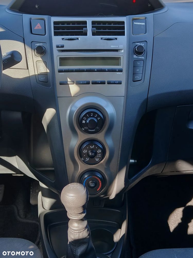 Toyota Yaris 1.33 VVT-i Cool - 19