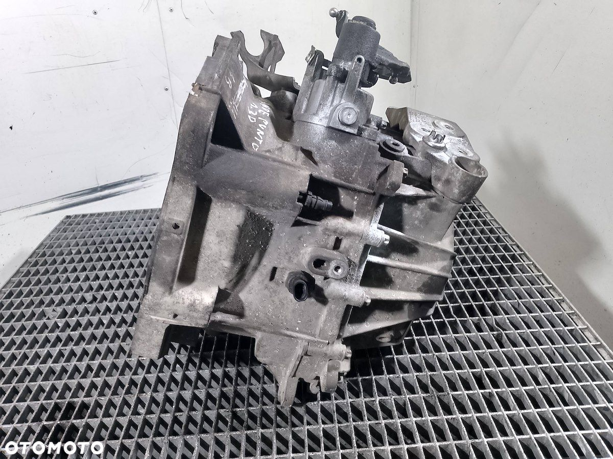 SKRZYNIA BIEGÓW MANUALNA FIAT GRANDE PUNTO M32  55192042 1.3 MULITIJET - 5