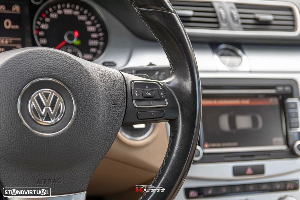 VW Passat CC 2.0 TDi BlueMotion DSG - 29