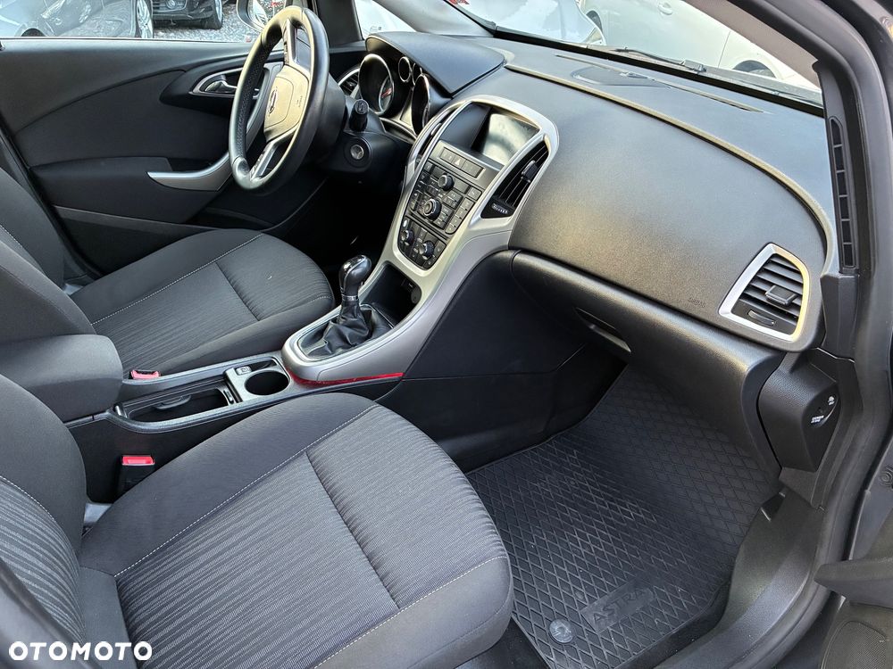 Opel Astra 1.4 Turbo - 11