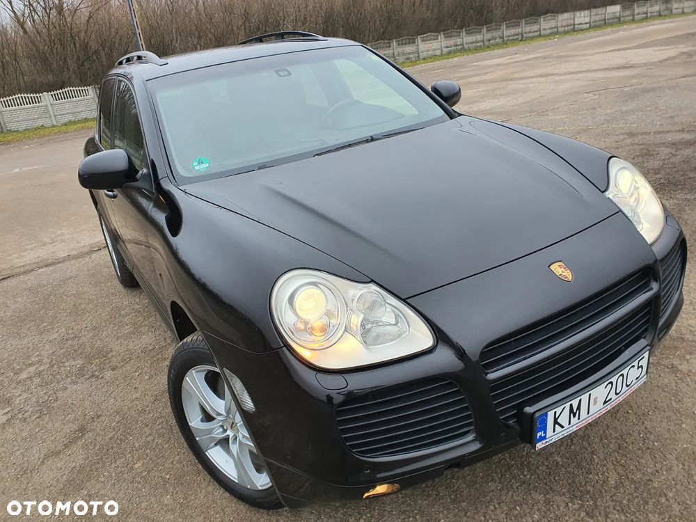Porsche Cayenne - 1