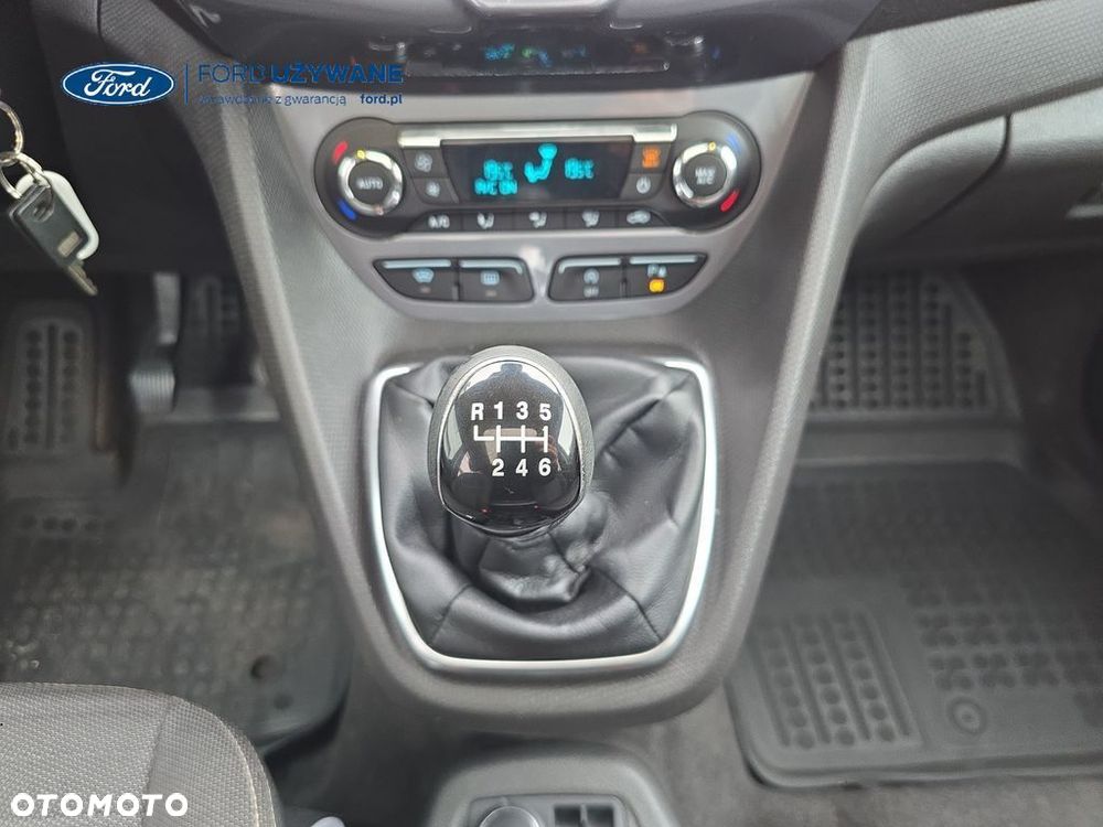 Ford Tourneo Connect Grand - 21