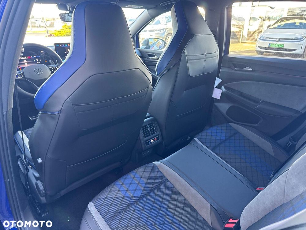Volkswagen Golf - 20