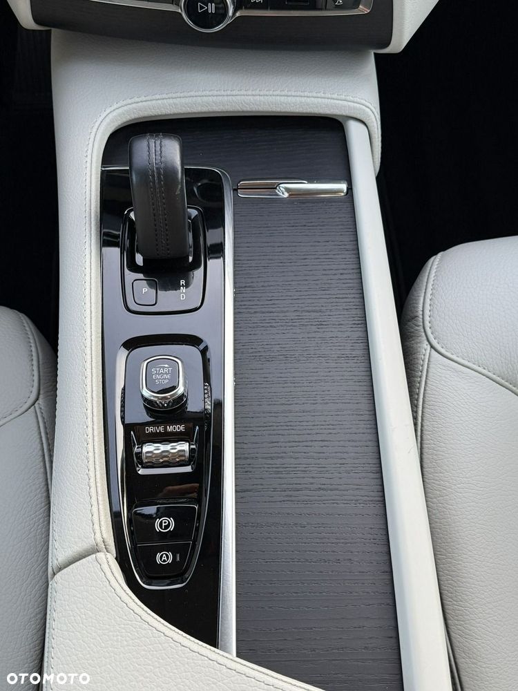 Volvo XC 90 B5 D AWD Geartronic Inscription - 19