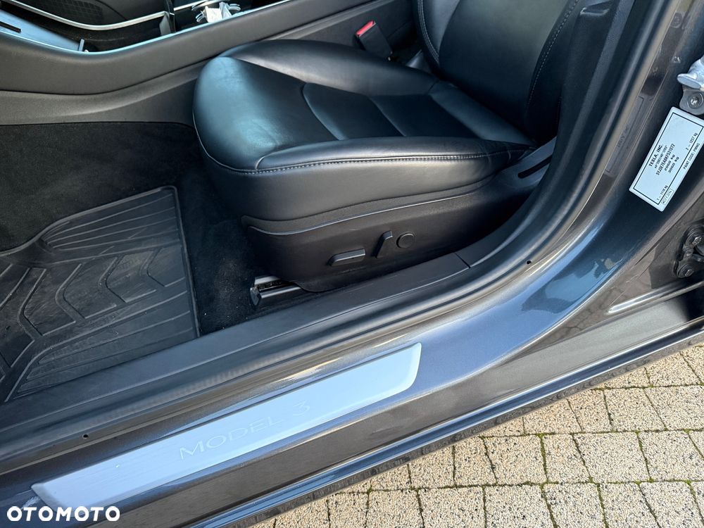 Tesla Model 3 - 26