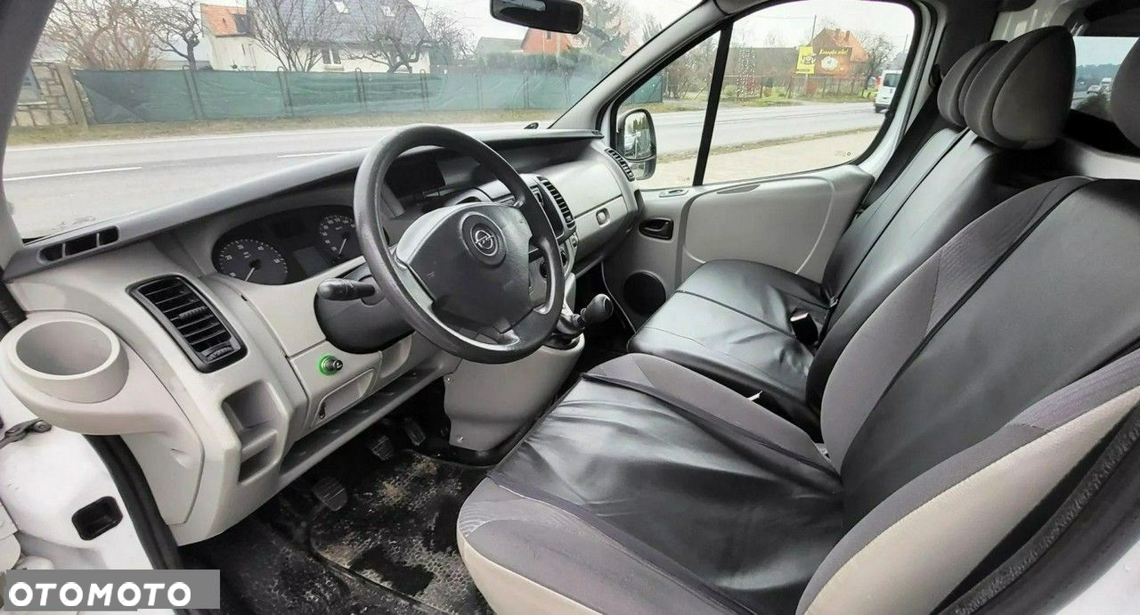 Opel Vivaro - 9
