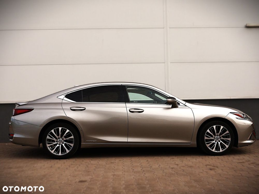 Lexus ES - 6