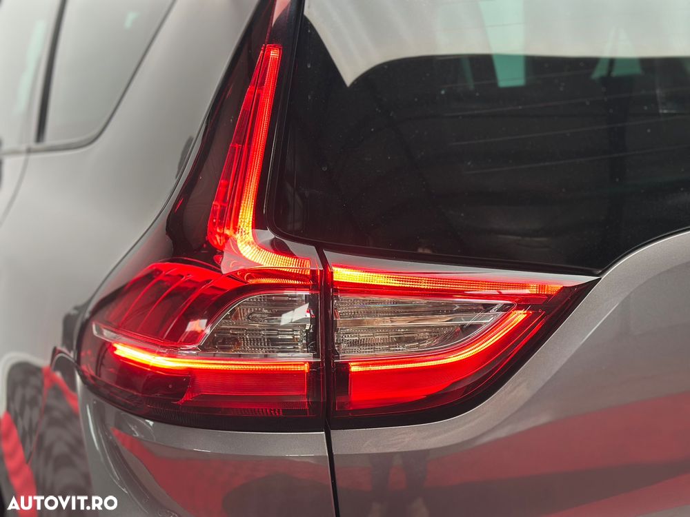 Renault Scenic BLUE dCi 120 EDC BUSINESS EDITION - 37