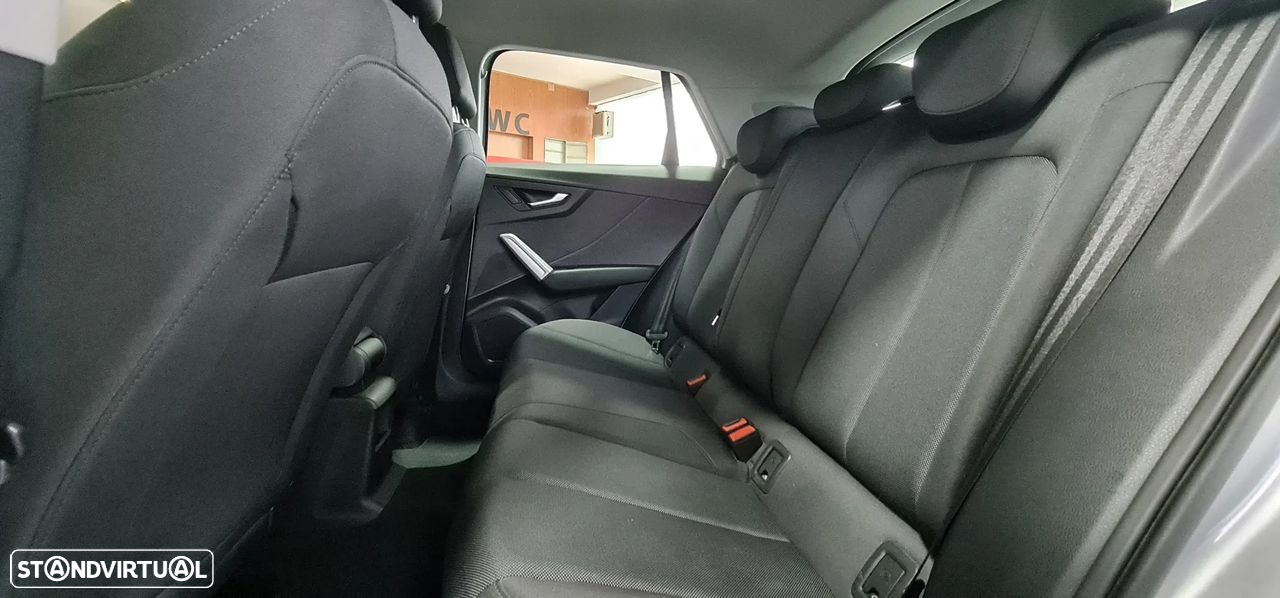 Audi Q2 1.6 TDI Design - 32