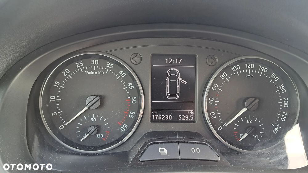 Skoda RAPID 1.6 TDI Ambition - 12