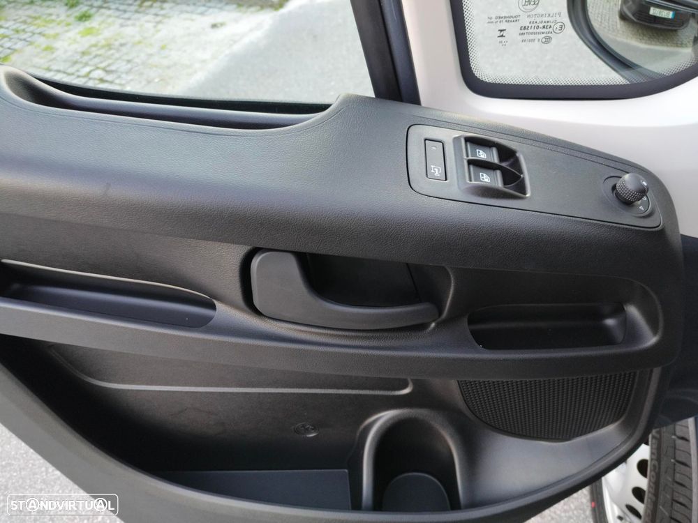 Peugeot Boxer 2.2 BlueHDi 335 L2H2 EAT8 - 12