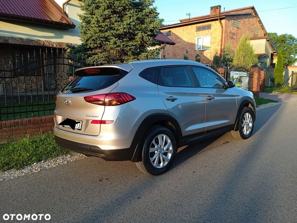 Hyundai Tucson 1.6 GDI BlueDrive GO 2WD - 23