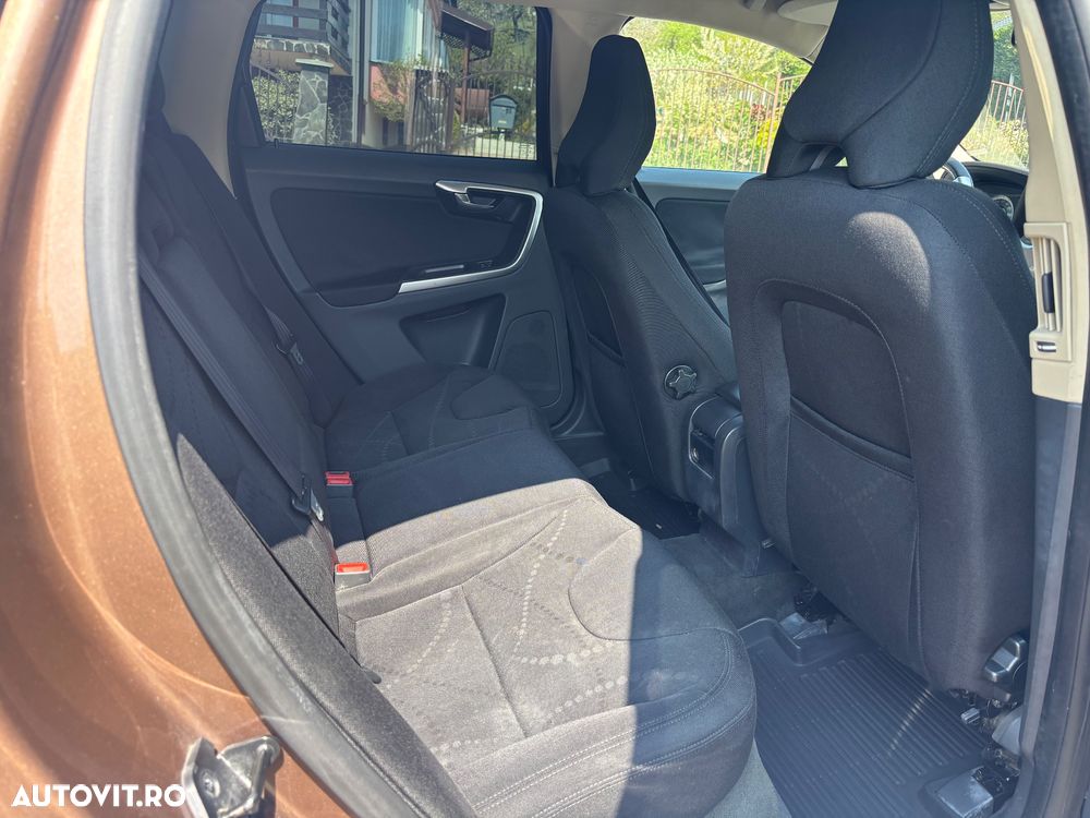 Volvo XC 60 2.4D AWD - 6