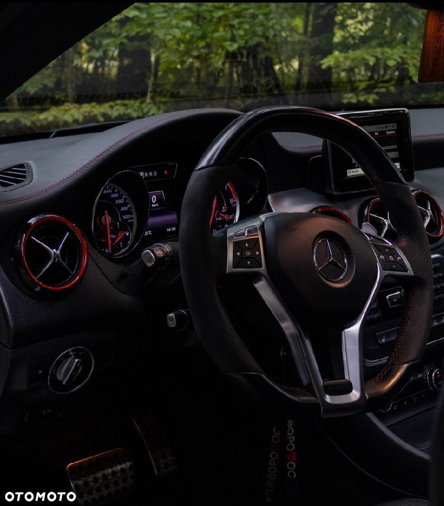 Mercedes-Benz CLA - 18