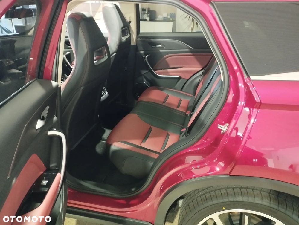 Bestune T77 1.5T Business DCT - 11