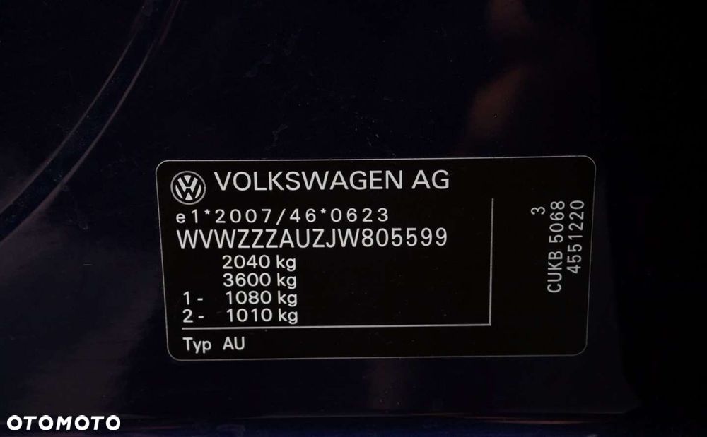 Volkswagen Golf - 2